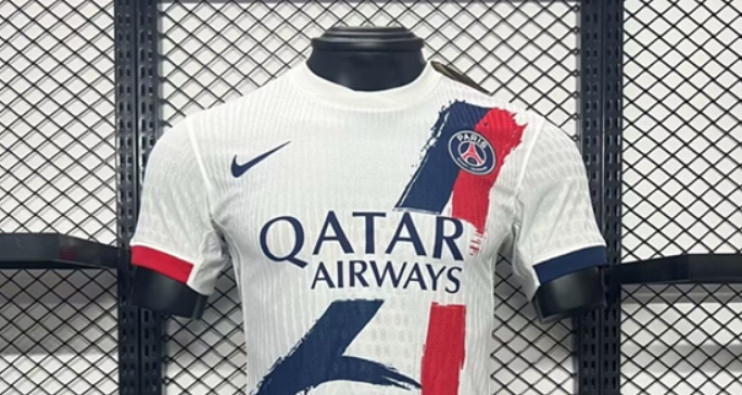 Le PSG va jouer avec un maillot spécial contre Barcelone