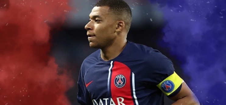 PSG : Kylian Mbappé sur le banc ! 