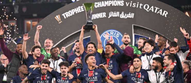 VIDEO : Marquinhos soulève le Trophée ! 