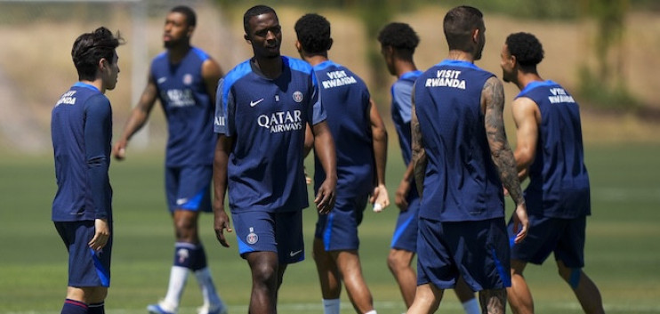 Groupe PSG : 5 absents, Zabarnyi remplace Kamara !