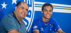 Le fils de Ronaldinho échappe au PSG !