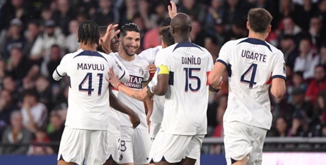 Metz 0-2 PSG : on termine invaincu à l'extérieur ! Les notes des Parisiens ! - Ligue 1 thumbnail