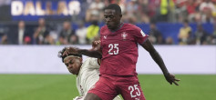 PSG : après avoir muselé Lamine Yamal, Nuno Mendes sort sur blessure
