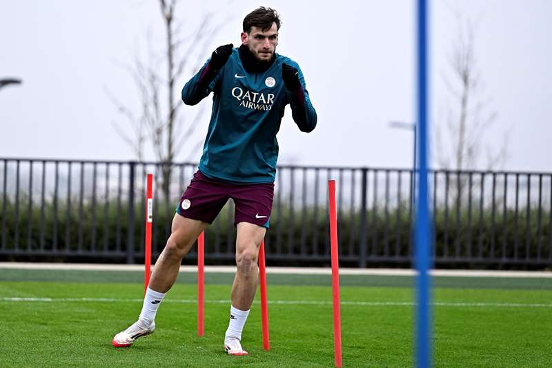kvara-entrainement-psg-2.jpg (38 KB)