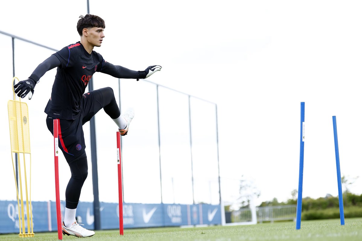 longoni-entrainement-psg.jpeg (80 KB)